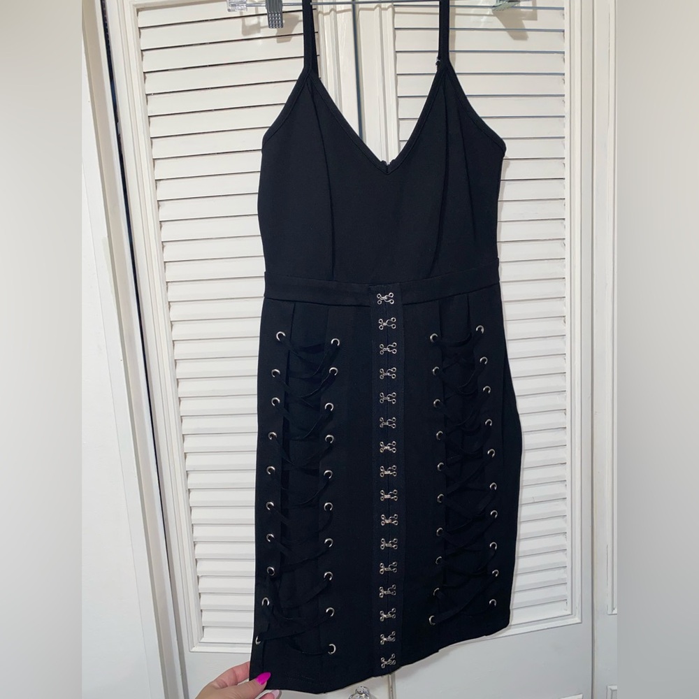 Hot Miami Styles Black Lace-Up Backless Dress